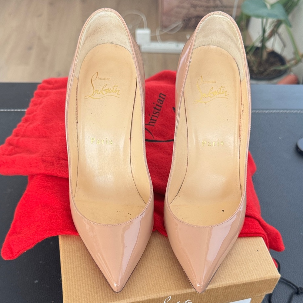 Christian Louboutin Nude Patent Leather Pumps - Picture 4 of 7